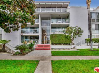 131 N Gale Dr APT 1B, Beverly Hills, CA 90211