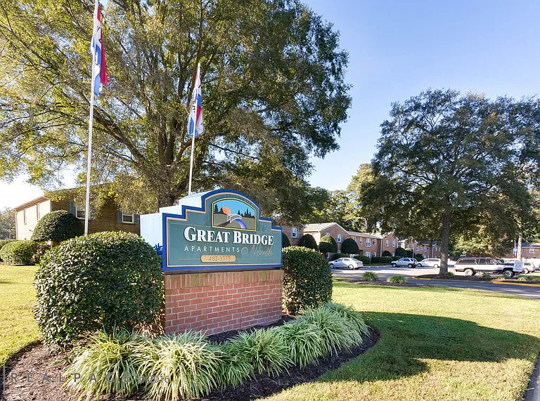Great Bridge Apartments — Photo 1
