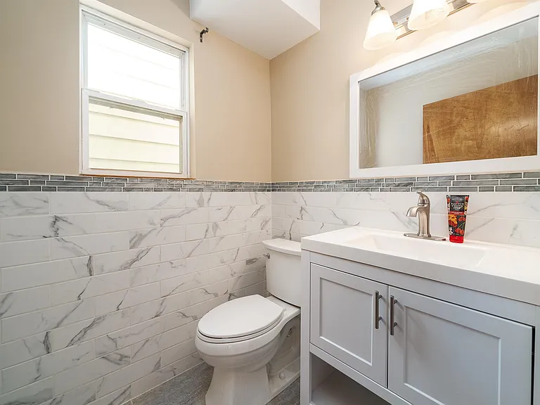 149 Hobart Ave #1 — Photo 3