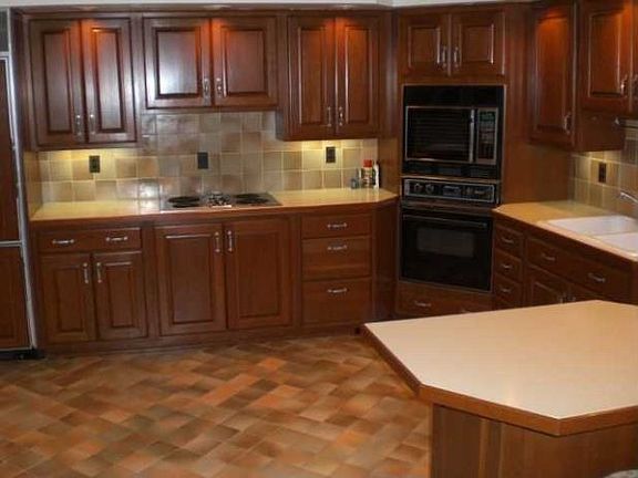 2nd image of 63 Great Wood Cir