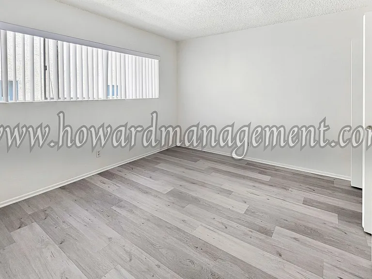 3637 Mentone — Photo 7