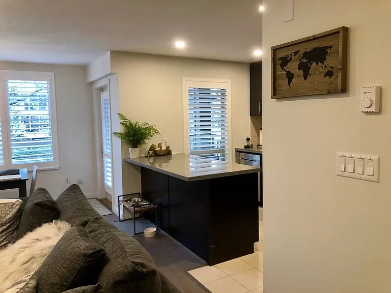 701 Klahanie Dr — Photo 3