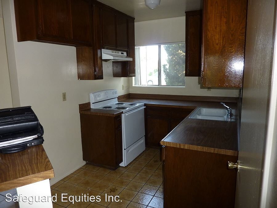 1st image of 10217 Somerset Blvd