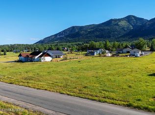 49 Cedar Creek Dr, Thayne, WY 83127