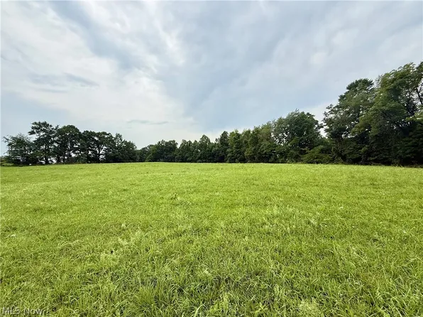 Cinder Rd SE, Bergholz, OH 43908