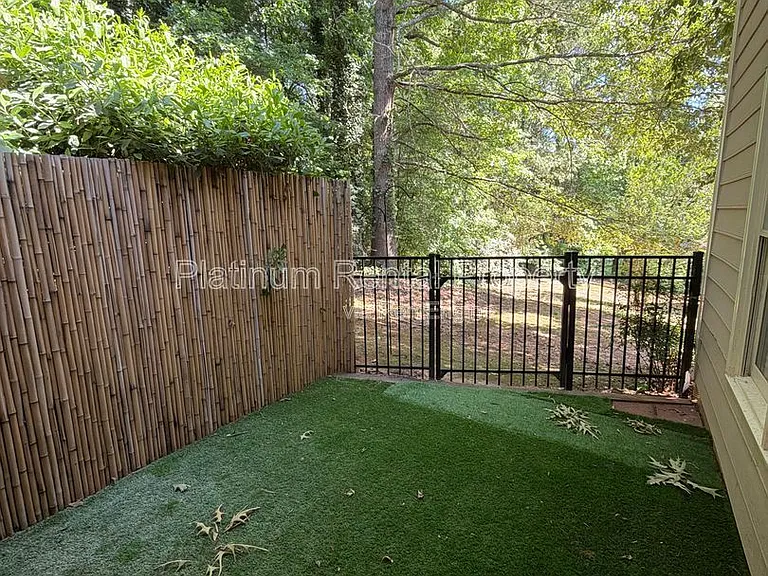 5975 Waterford Pl — Photo 37
