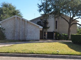 3915 Panorama Dr, Missouri City, TX 77459