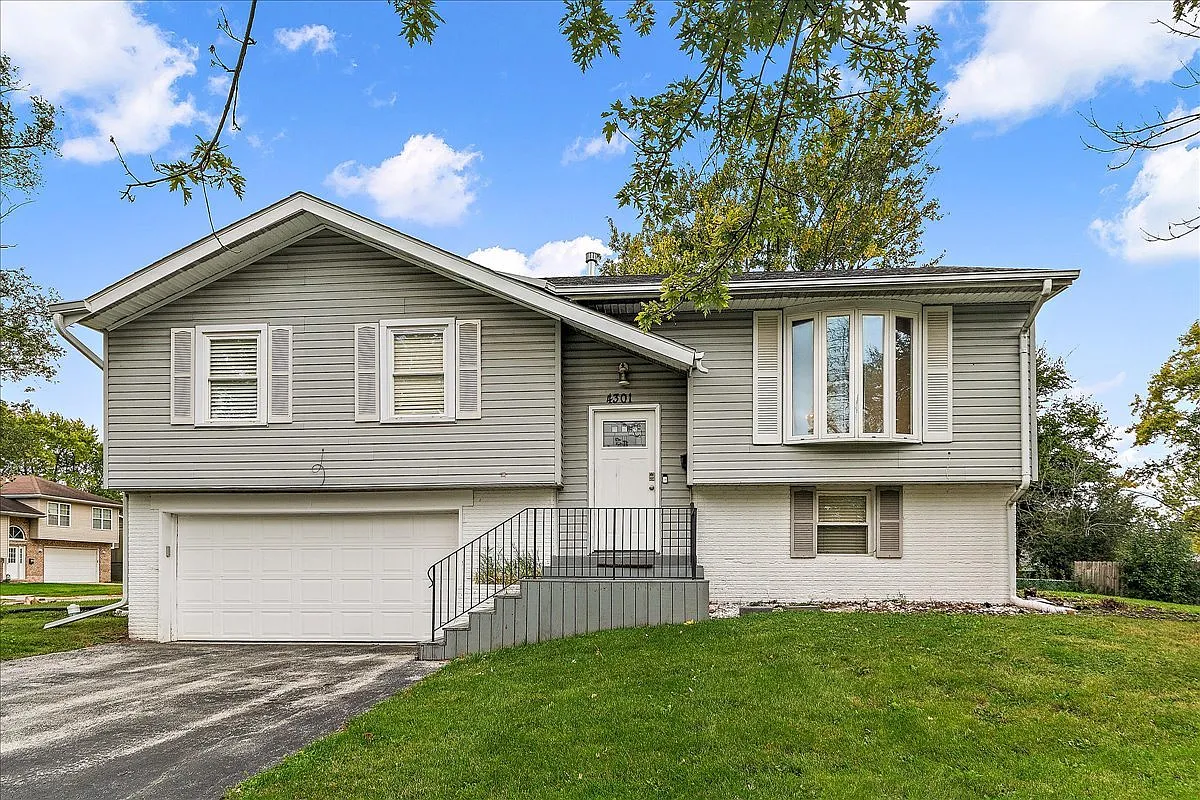 4301 Whitehall Ln photo 1