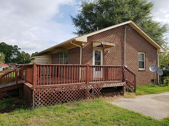 2nd image of 113 Arrowood Dr