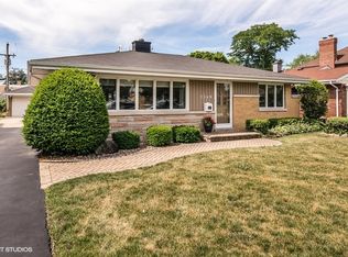 7349 Arcadia St, Morton Grove, IL