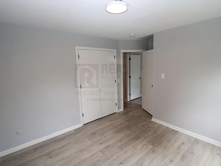 4 Nixon Park — Photo 15