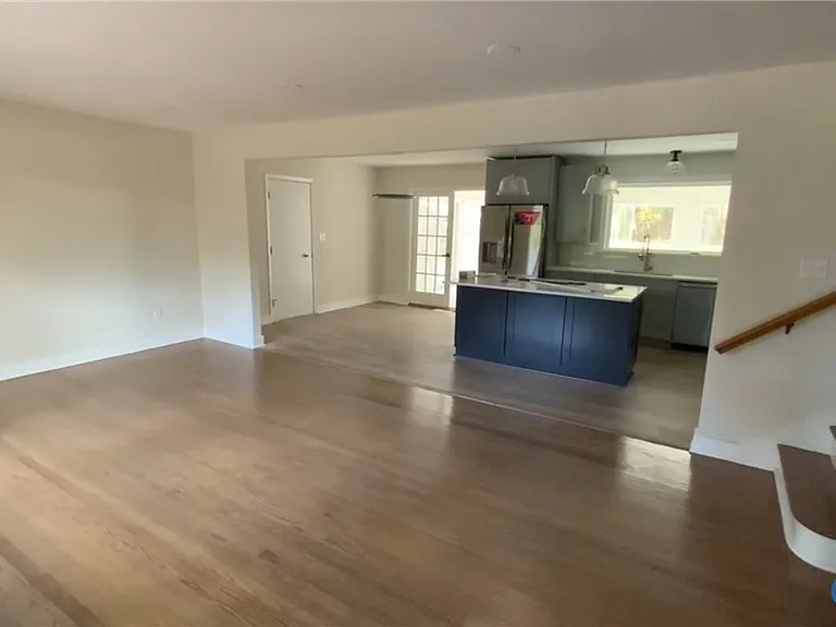 11425 Canterbury Rd — Photo 3