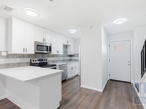 4th image of 3820 Southway Dr #C