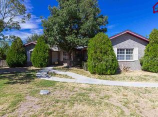 2701 Coventry Rd, Las Cruces, NM 88011