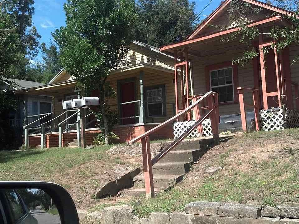 1st image of 1102-1104 W Gonzalez St