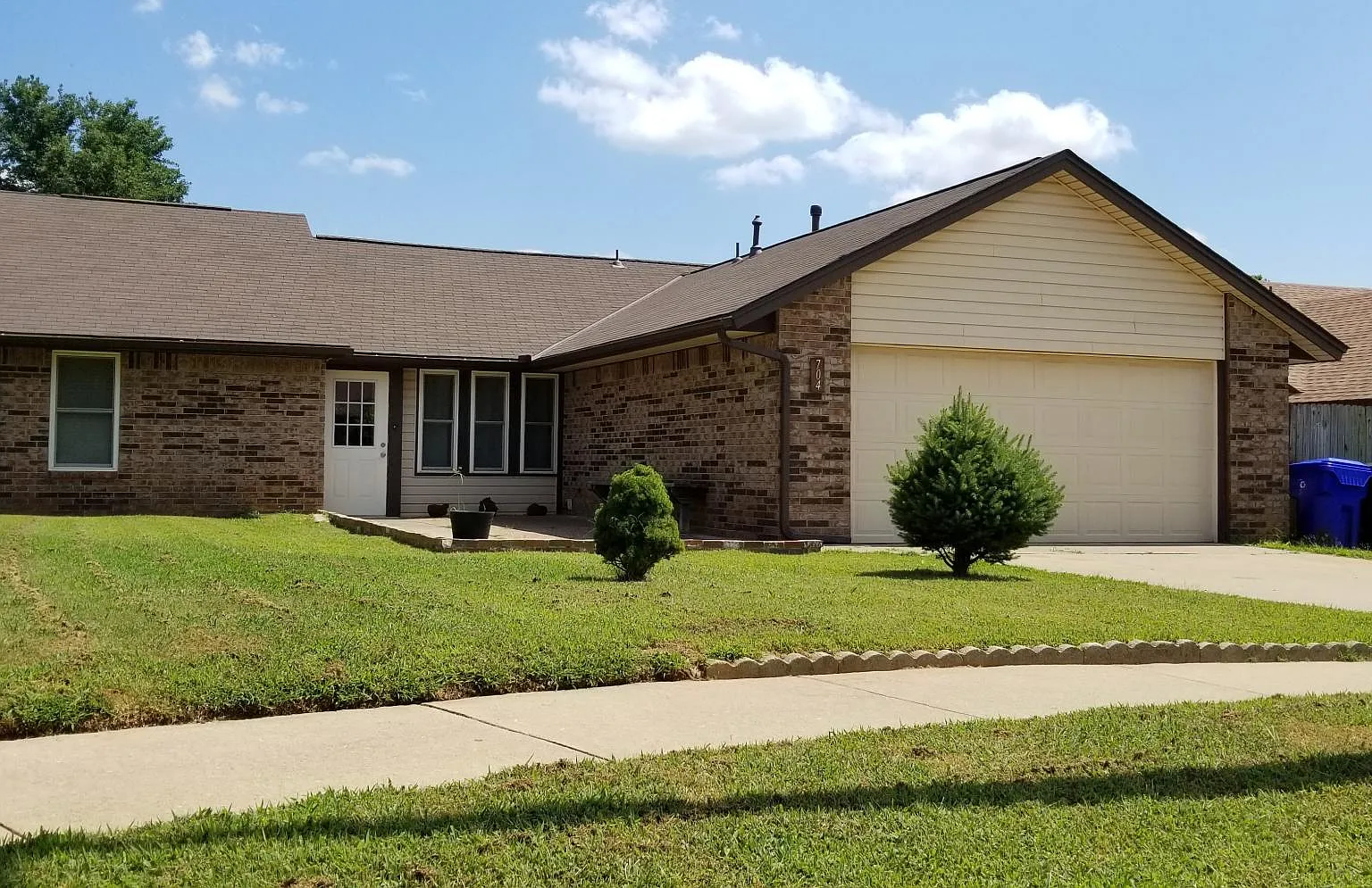 3 bed, 1286 sqft, $1,500 — Photo 1