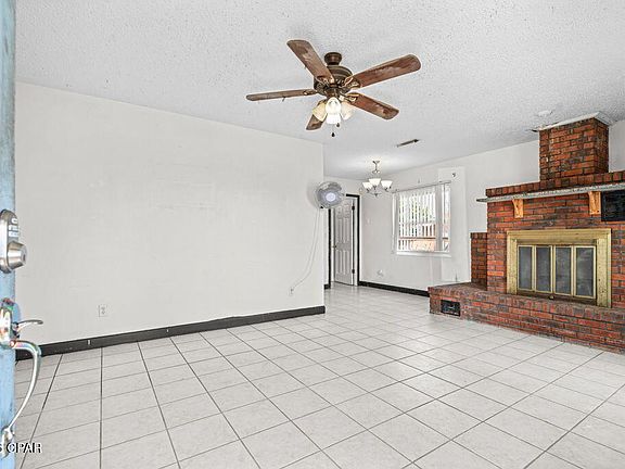 3rd image of 403 Transmitter Rd