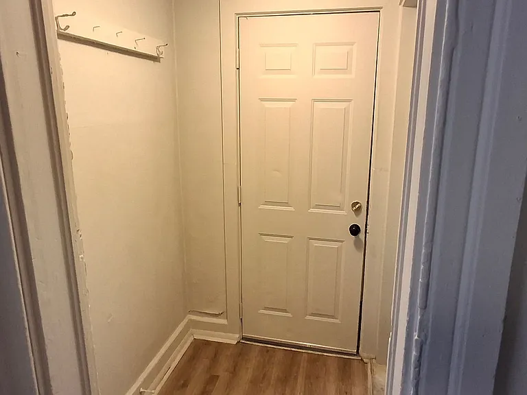 221 S Pine Street — Photo 11