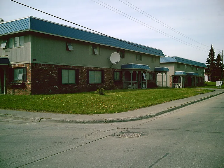 204 S Forest Dr #24 — Photo 2