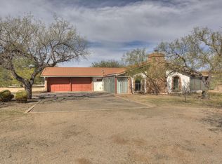 750 W Paseo Del Canto, Green Valley, AZ 85622