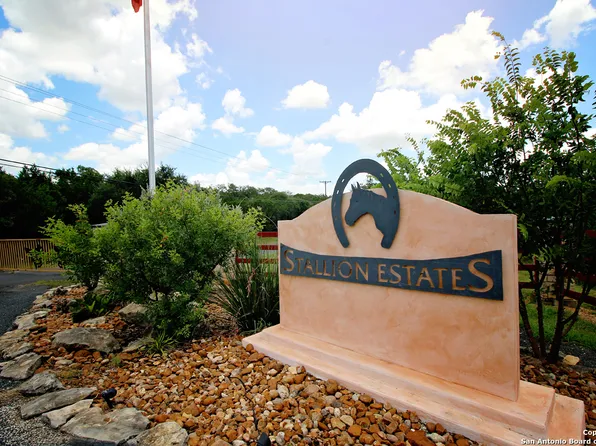 154 N Stallion Estates, Spring Branch, TX 78070