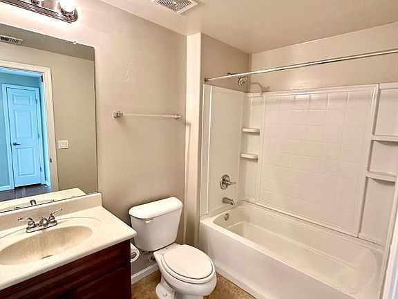 3rd image of 1920 E Bell Rd Unit 1043