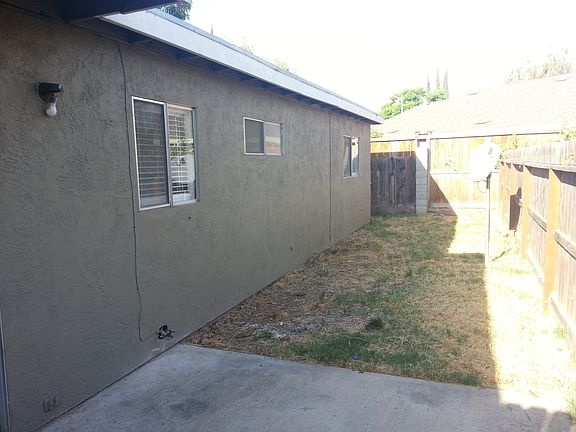 5th image of 3425 Sherwood Ave APT 2