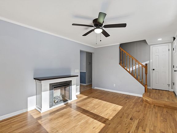 5th image of 42 Center Bridge Road