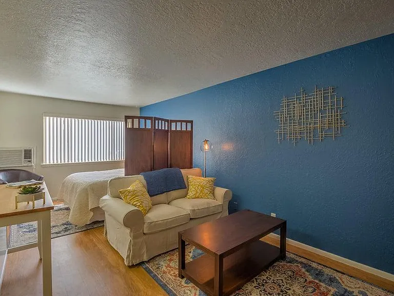 1409 Girard Blvd NE #U — Photo 10