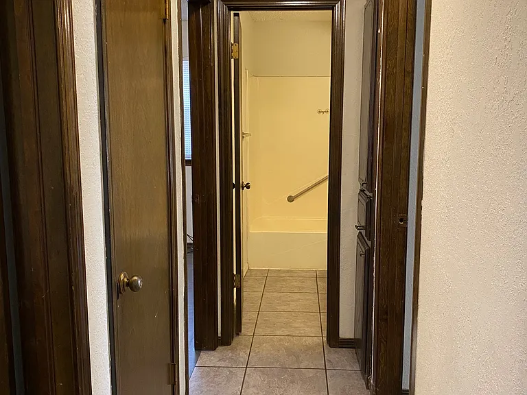 3013 Gwendolyn Ln — Photo 10