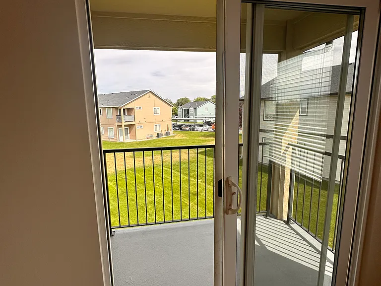2105 E White Oak Ct #201 — Photo 22