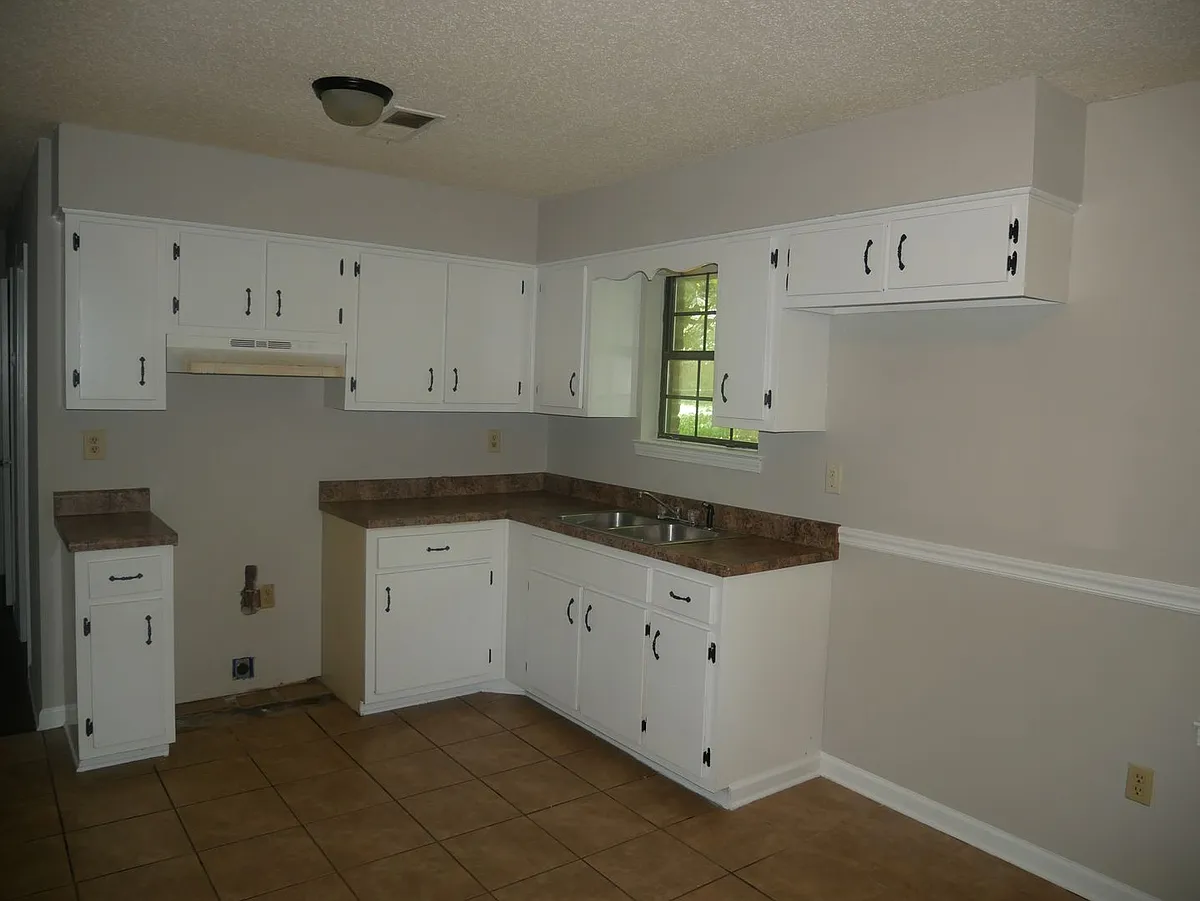 Building Photo - 5202 Haynes Dr