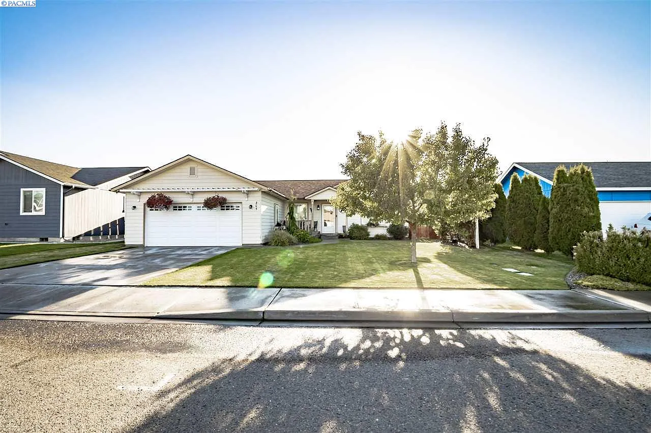 305 Villa Real Dr photo 1
