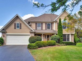 631 Highgate Ct, West Chicago, IL 60185