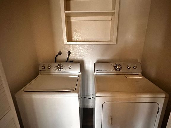 4th image of 6004 Hill Dale Ct APT B
