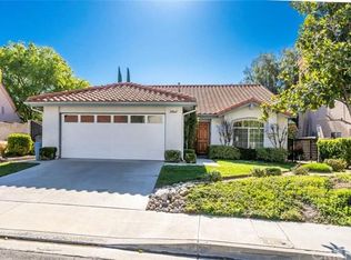 28864 Woodside Dr, Saugus, CA 91390
