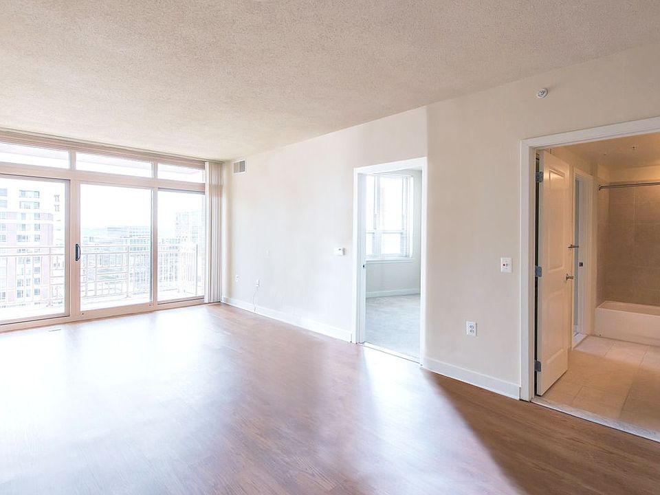 1st image of 736 Broadway Fl 8