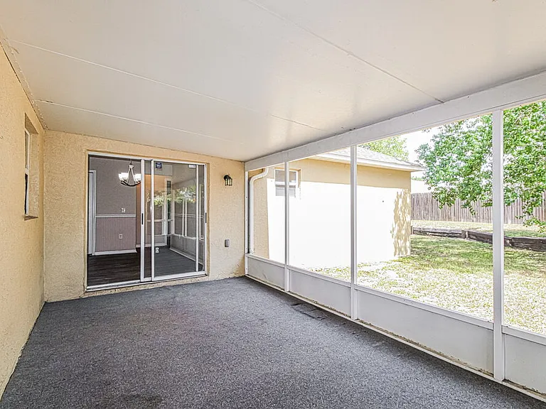 14017 Tudor St — Photo 9
