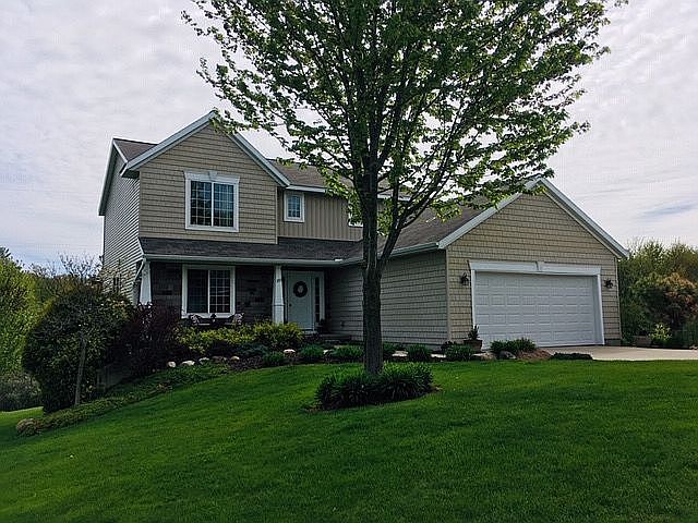 1st image of 351 Indian Bluffs Dr NE