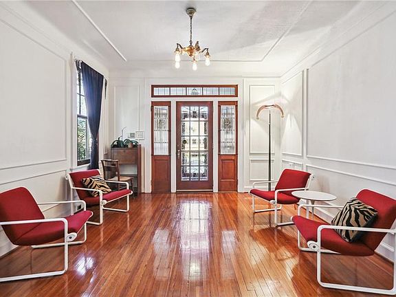 5th image of 1130 Jackson Ave
