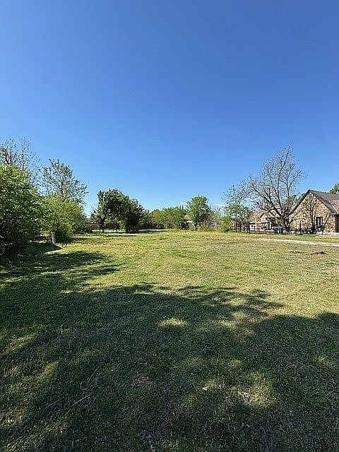 1st image of 2616 Drakestone Ave