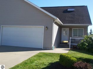 2767 Weatherwood St, Mount Pleasant, MI 48858