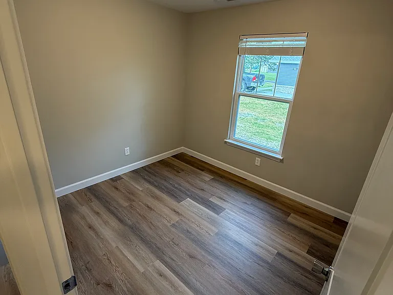 407 S Main St — Photo 18