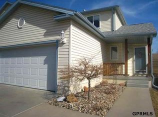 10709 Berry Plz #4, Omaha, NE 68127