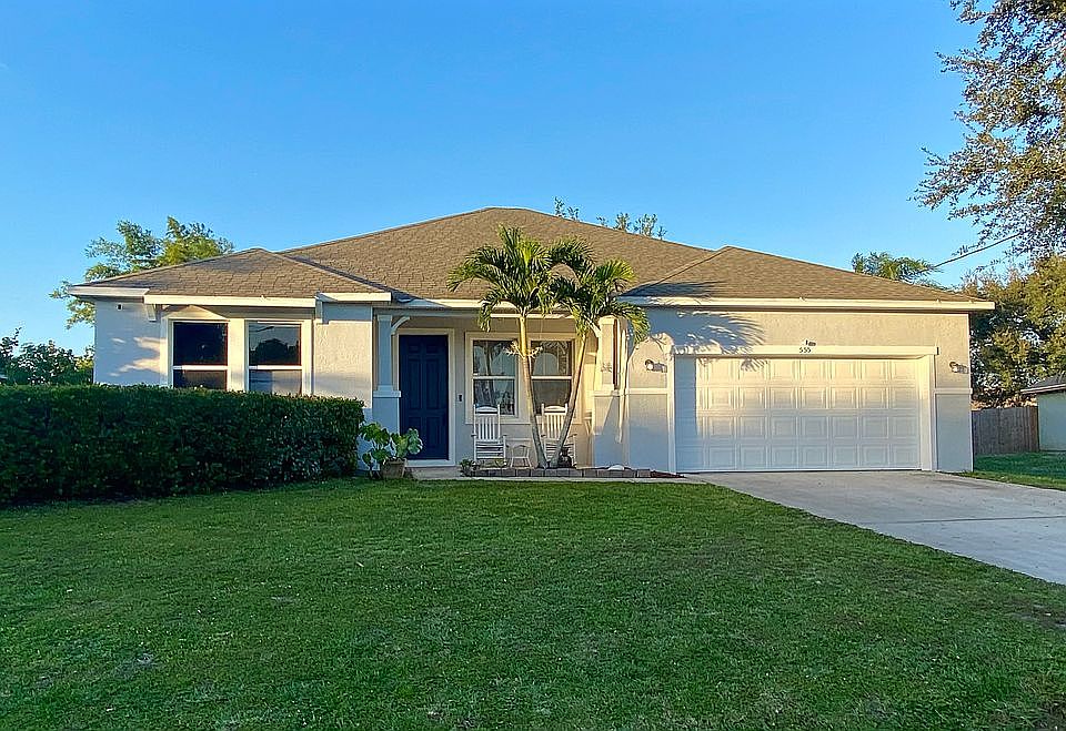 1st image of 555 SW Inez Ct