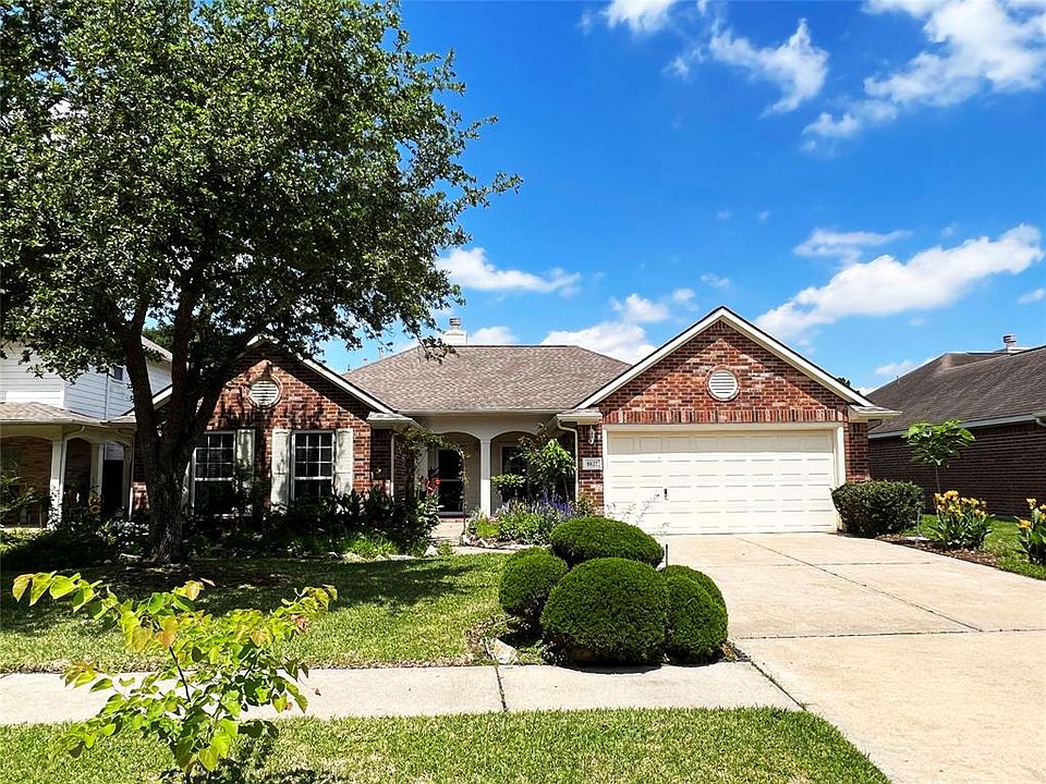1st image of 8827 Aberdeen Oaks Drive