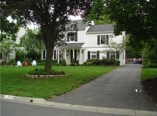 2576 Henthorn Rd, Columbus, OH 43221