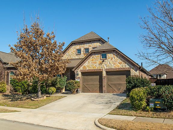 2nd image of 1008 Hoxton Ln
