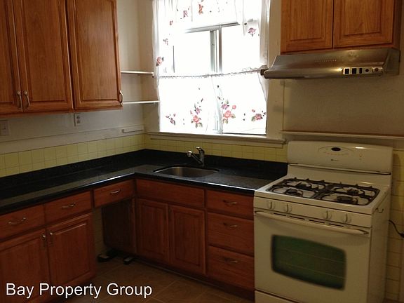 2nd image of 562 Guerrero St APT 04