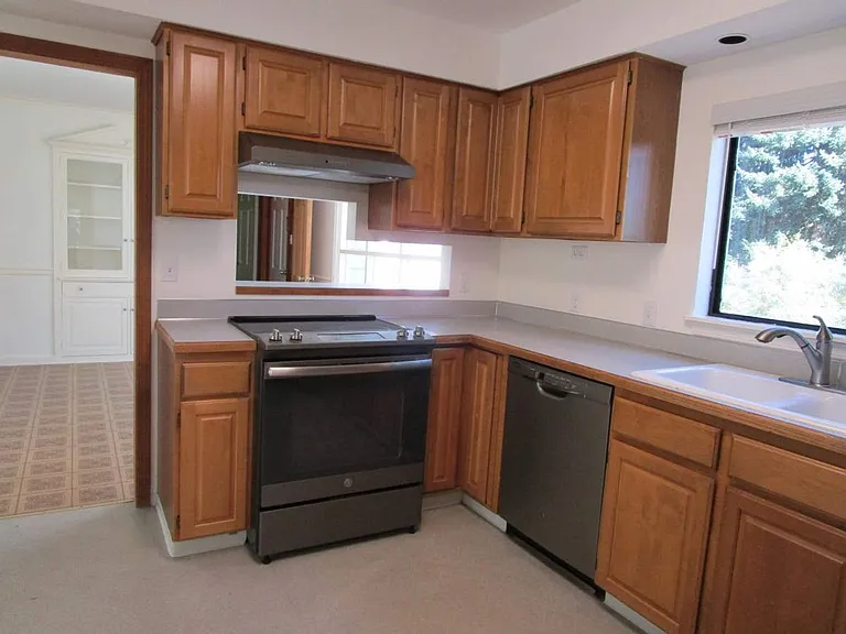 10714 Marietta St SW — Photo 10